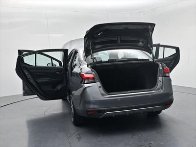 2023 Nissan Versa 1.6 SV