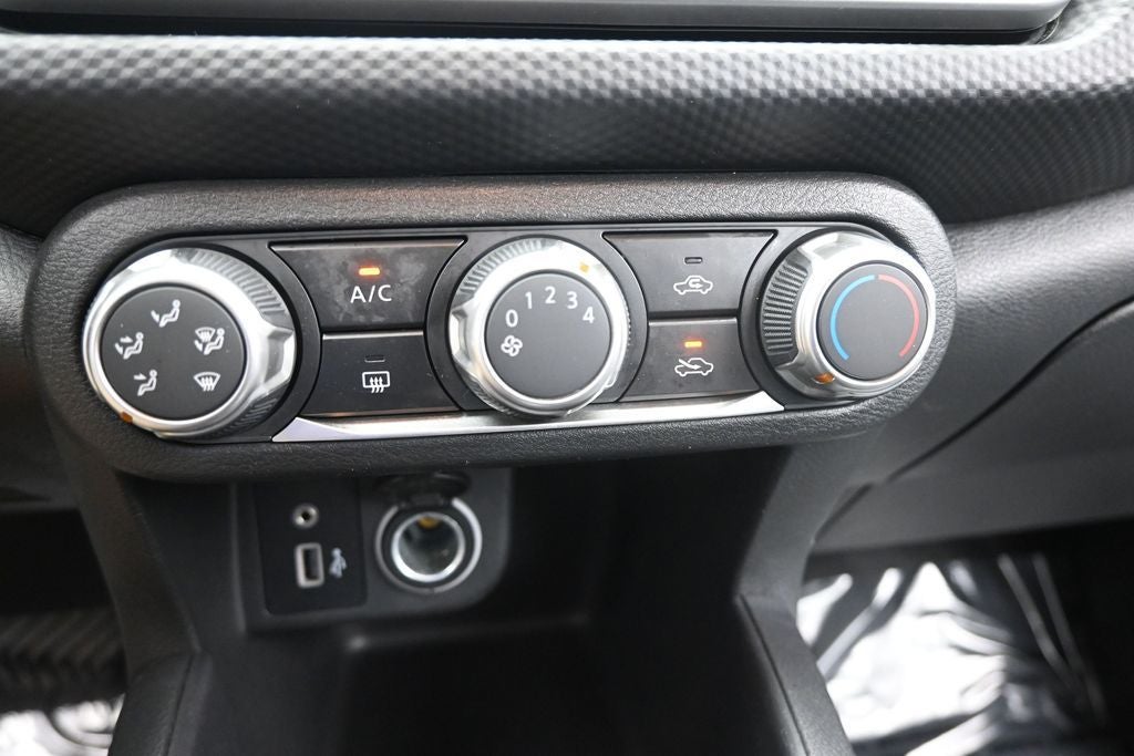2024 Nissan Kicks S