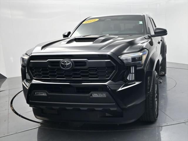 2025 Toyota Tacoma Hybrid TRD Sport