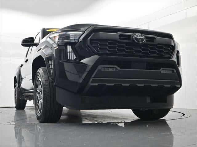 2025 Toyota Tacoma Hybrid TRD Sport