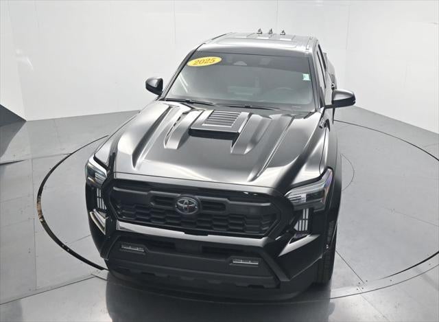 2025 Toyota Tacoma Hybrid TRD Sport