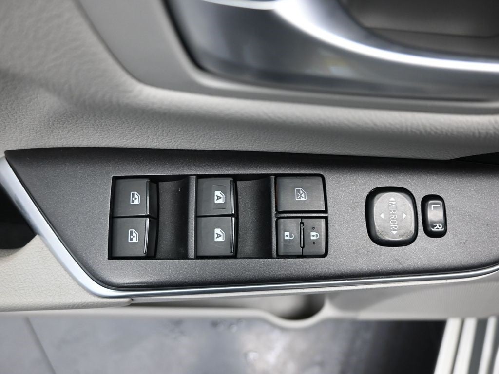 2017 Toyota Camry Hybrid LE