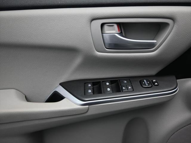 2017 Toyota Camry Hybrid LE