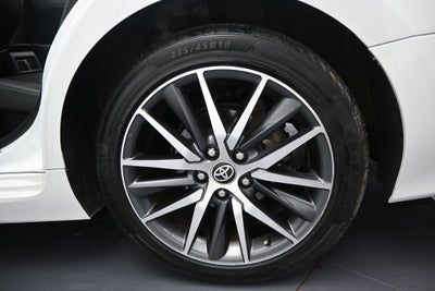 2022 Toyota Camry Hybrid XLE