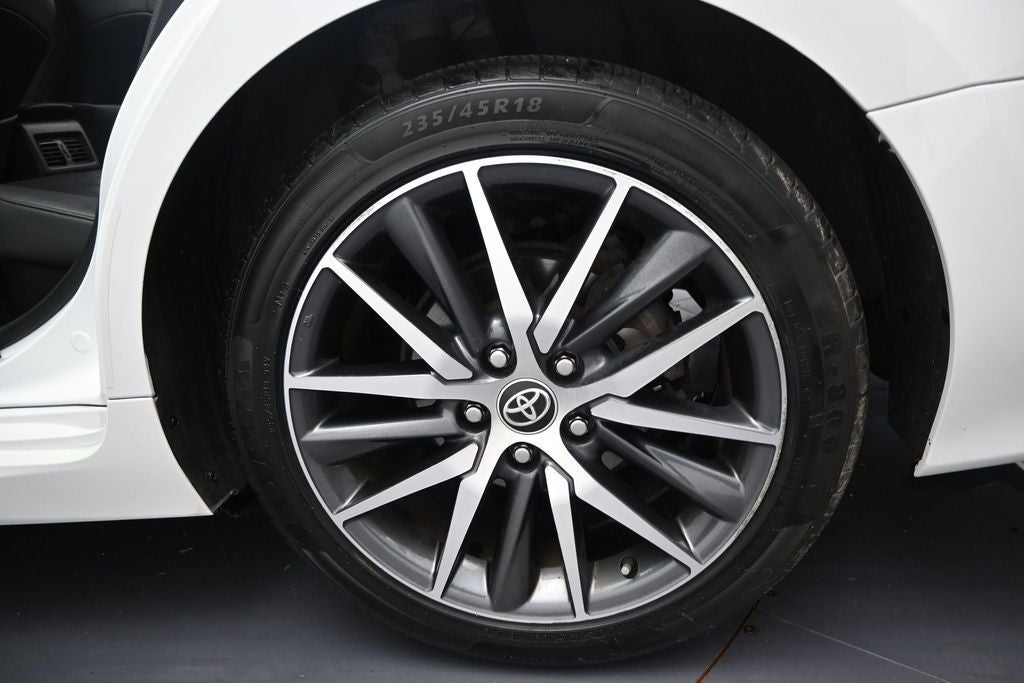 2022 Toyota Camry Hybrid XLE