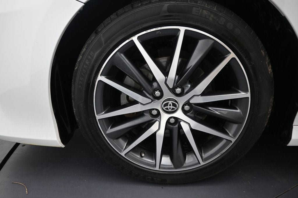 2022 Toyota Camry Hybrid XLE