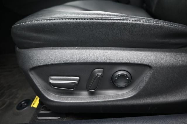 2022 Toyota Camry Hybrid XLE