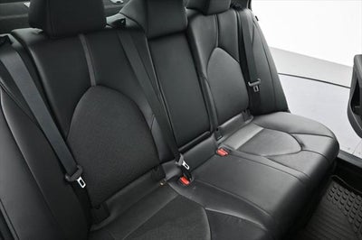 2022 Toyota Camry Hybrid XLE
