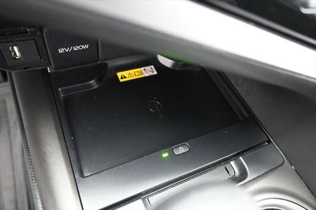 2022 Toyota Camry Hybrid XLE