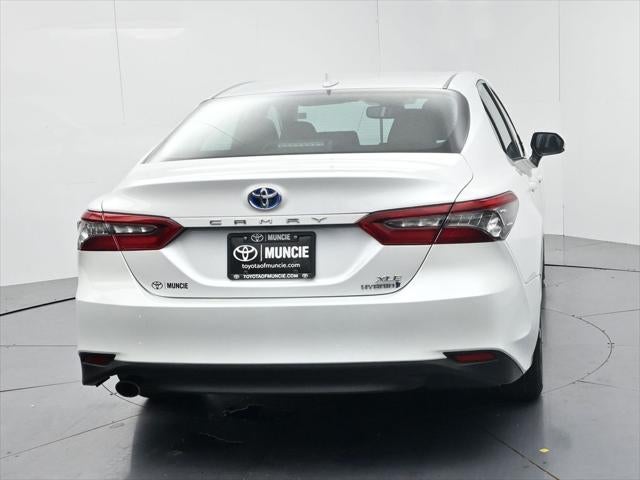 2022 Toyota Camry Hybrid XLE