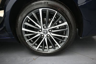 2025 Lexus ES 350