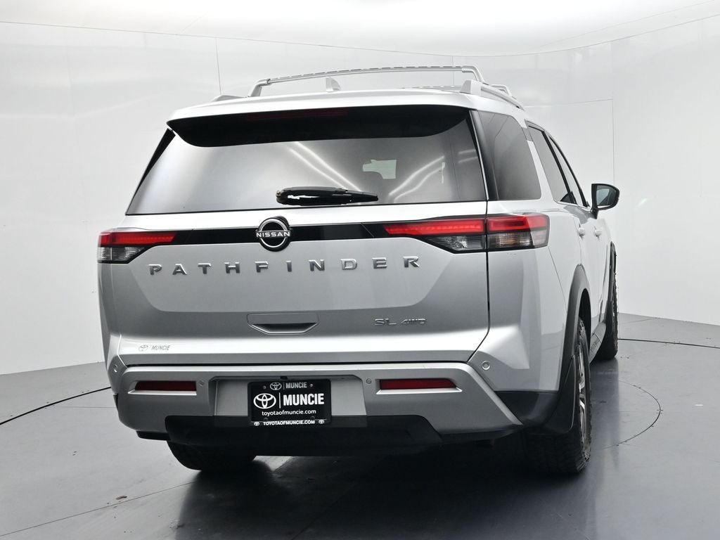 2022 Nissan Pathfinder SL