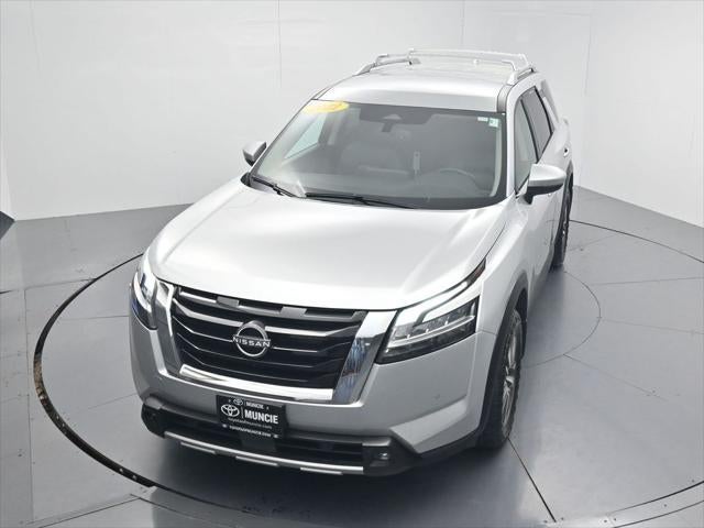 2022 Nissan Pathfinder SL