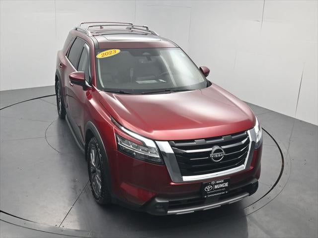 2023 Nissan Pathfinder SL