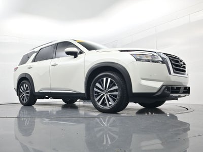 2022 Nissan Pathfinder Platinum