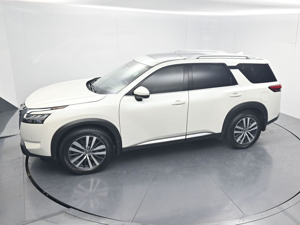 2022 Nissan Pathfinder Platinum