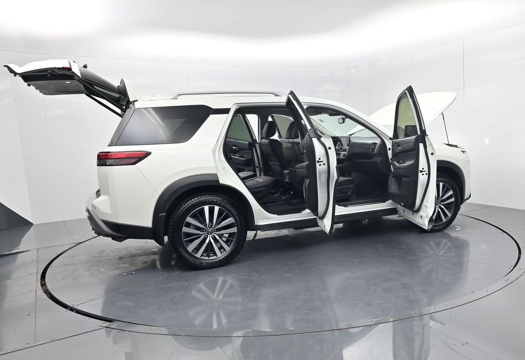2022 Nissan Pathfinder Platinum