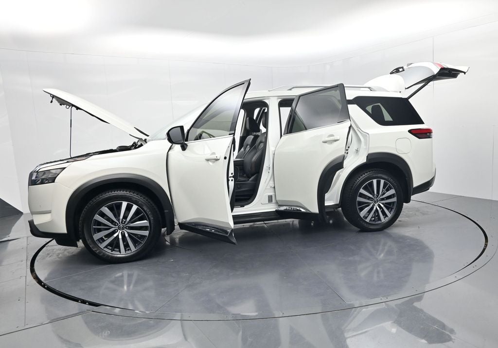 2022 Nissan Pathfinder Platinum