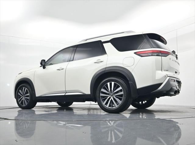2022 Nissan Pathfinder Platinum