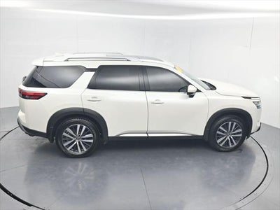 2022 Nissan Pathfinder Platinum