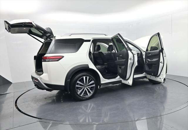 2022 Nissan Pathfinder Platinum
