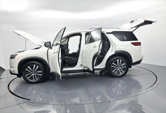 2022 Nissan Pathfinder Platinum