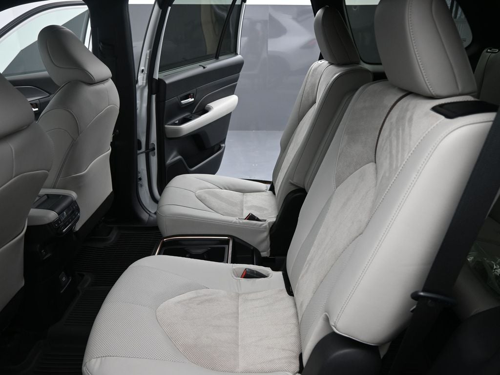 2024 Toyota Grand Highlander Hybrid MAX Platinum