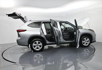 2023 Toyota Highlander Hybrid LE