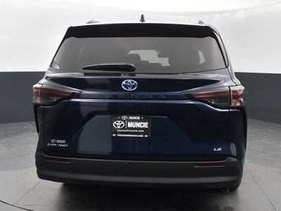 2025 Toyota Sienna LE 8 Passenger