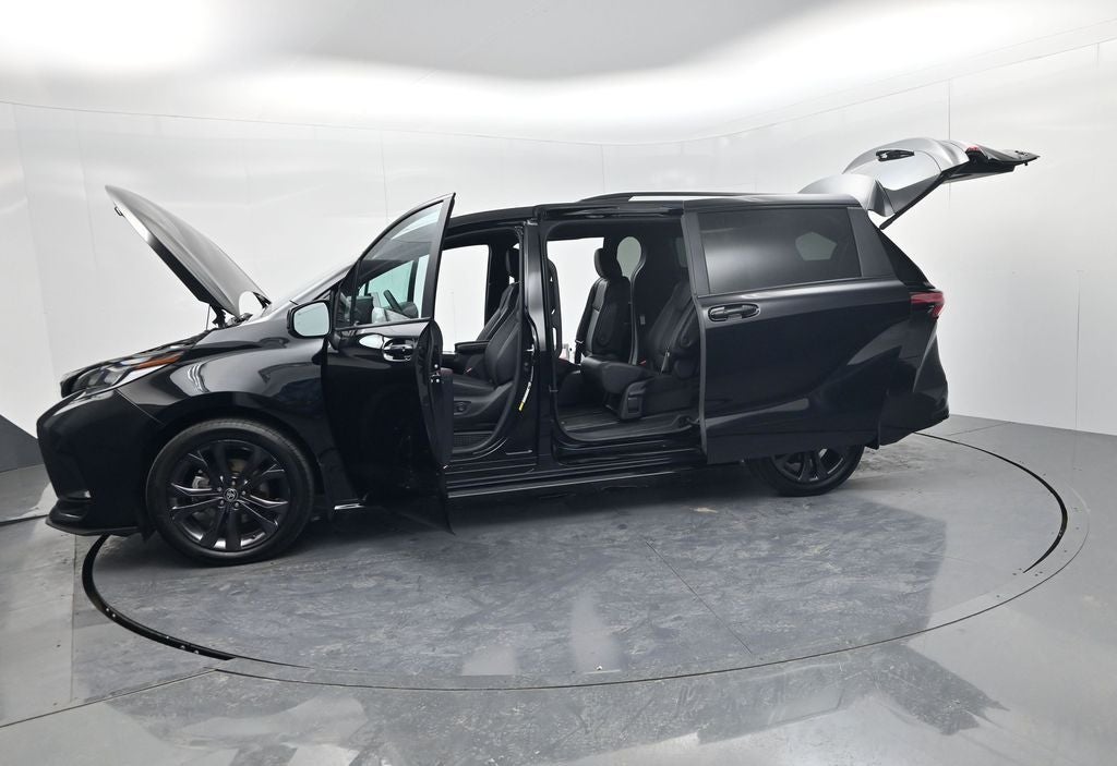 2025 Toyota Sienna XSE 7 Passenger
