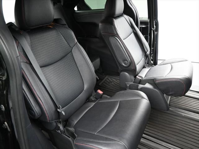 2025 Toyota Sienna XSE 7 Passenger
