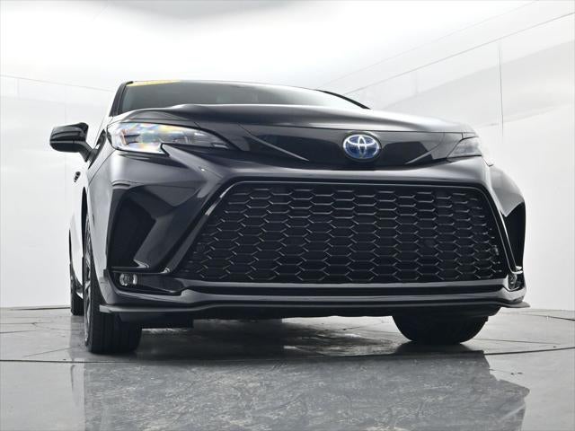 2025 Toyota Sienna XSE 7 Passenger