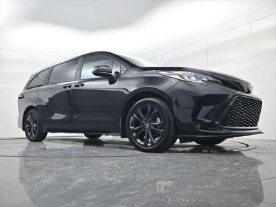 2025 Toyota Sienna XSE 7 Passenger