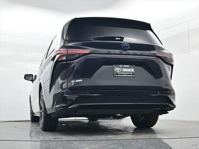 2025 Toyota Sienna XSE 7 Passenger