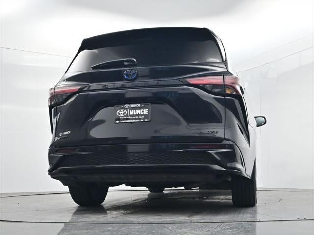 2025 Toyota Sienna XSE 7 Passenger