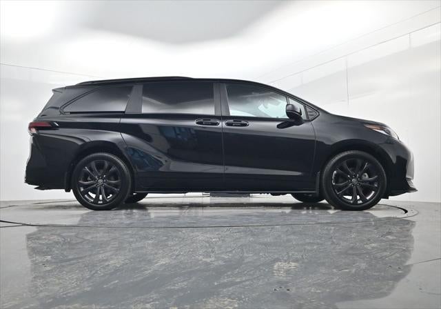 2025 Toyota Sienna XSE 7 Passenger