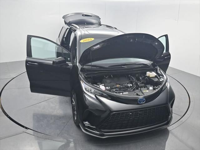 2025 Toyota Sienna XSE 7 Passenger