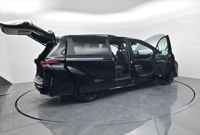 2025 Toyota Sienna XSE 7 Passenger