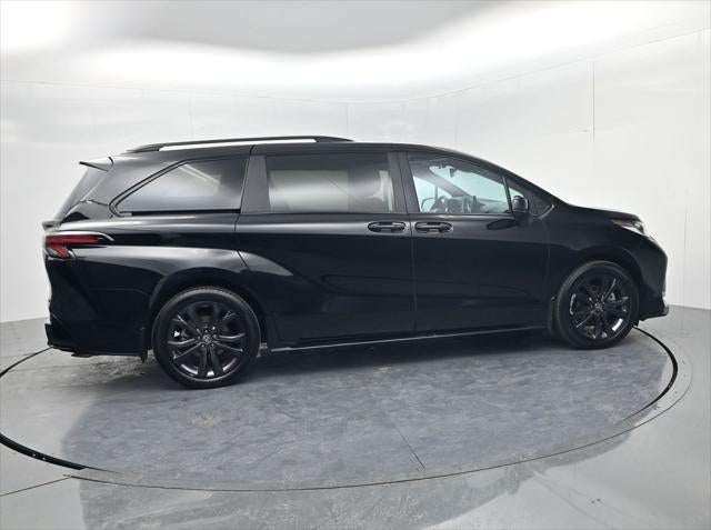 2025 Toyota Sienna XSE 7 Passenger