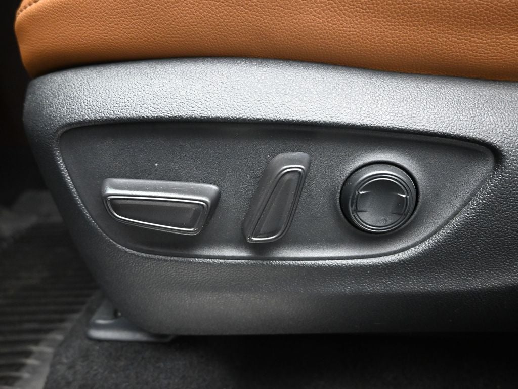 2022 Toyota Highlander Hybrid Platinum