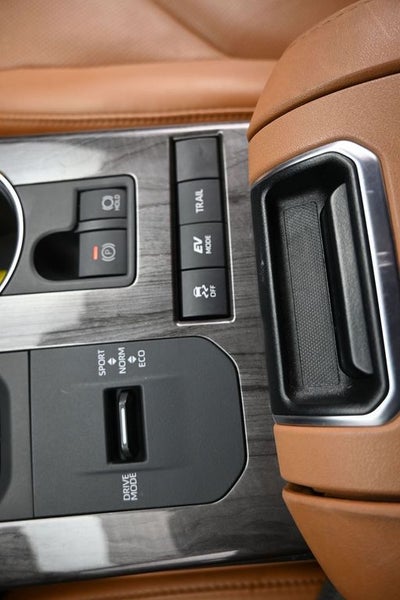 2022 Toyota Highlander Hybrid Platinum