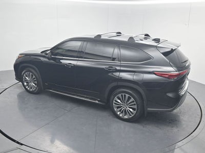 2022 Toyota Highlander Hybrid Platinum