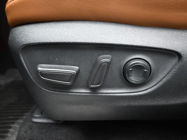 2022 Toyota Highlander Hybrid Platinum