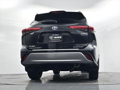 2022 Toyota Highlander Hybrid Platinum