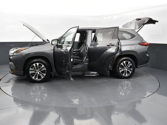 2022 Toyota Highlander XLE in Richmond, KY - Gates Auto Family