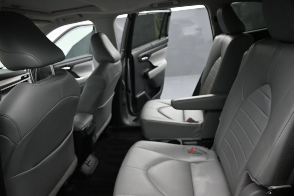 2024 Toyota Highlander Hybrid XLE
