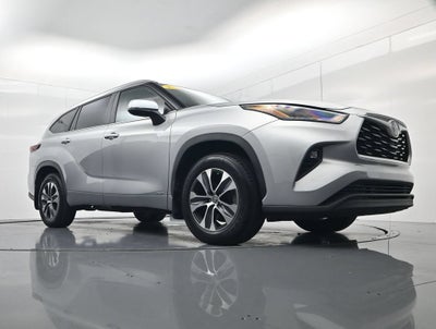 2024 Toyota Highlander Hybrid XLE