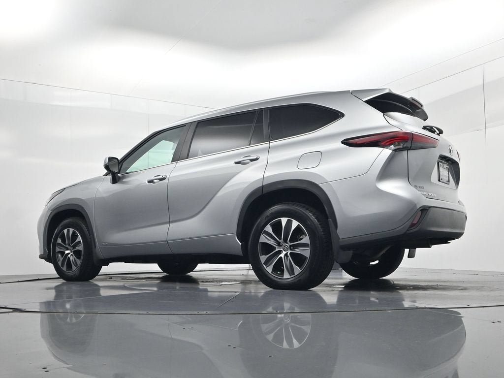 2024 Toyota Highlander Hybrid XLE