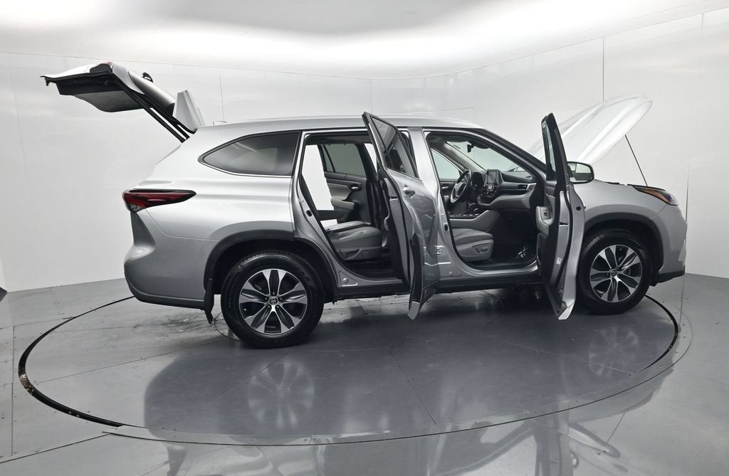 2024 Toyota Highlander Hybrid XLE