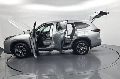 2024 Toyota Highlander Hybrid XLE